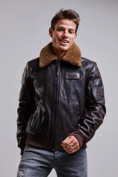 REDSKINS Commander STRIKING Togo