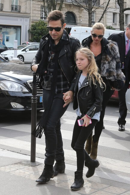 Kate Moss Jamie Hince et Lila Grace a Paris le 6 mars 2013